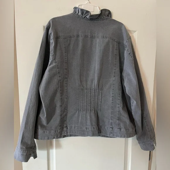Multiples Gray Ruffled Denim Jacket Zipper Closure Women’s Size 1X - Picture 7 of 15